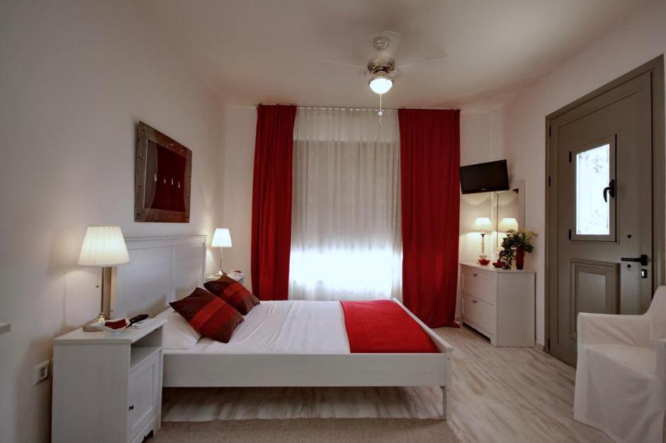 Aloe Luxury Apartments Porto Heli Exterior photo